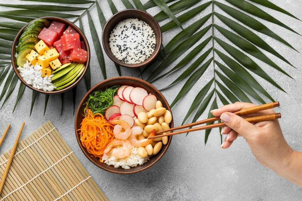 Nutrição moderada e de baixa caloria para perda de peso - a essência da dieta japonesa